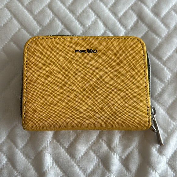 Marc Tetro dachshund Wallet - Picture 2 of 4